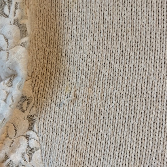 Coco + Jaimeson Cream Sweater in Small - Picture 3 of 6